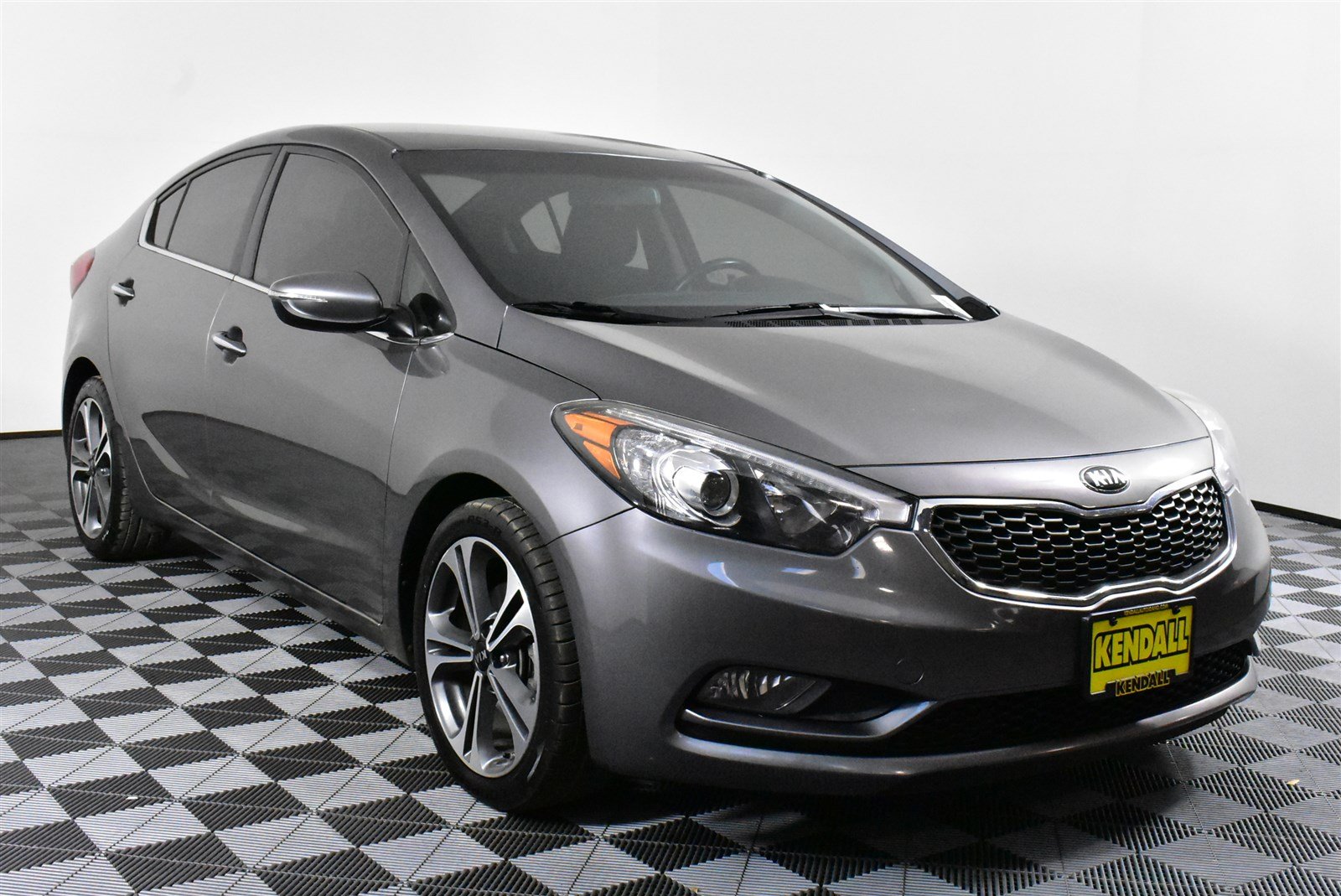 Certified Pre-Owned 2015 Kia Forte EX in Nampa #D980662A | Kendall Kia
